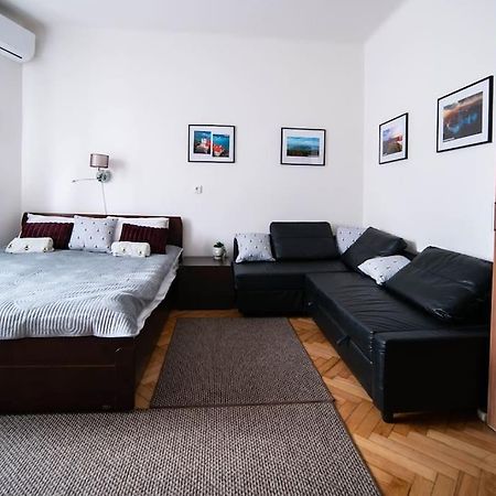Bumblebee Apartment With Ac Budapest Eksteriør billede