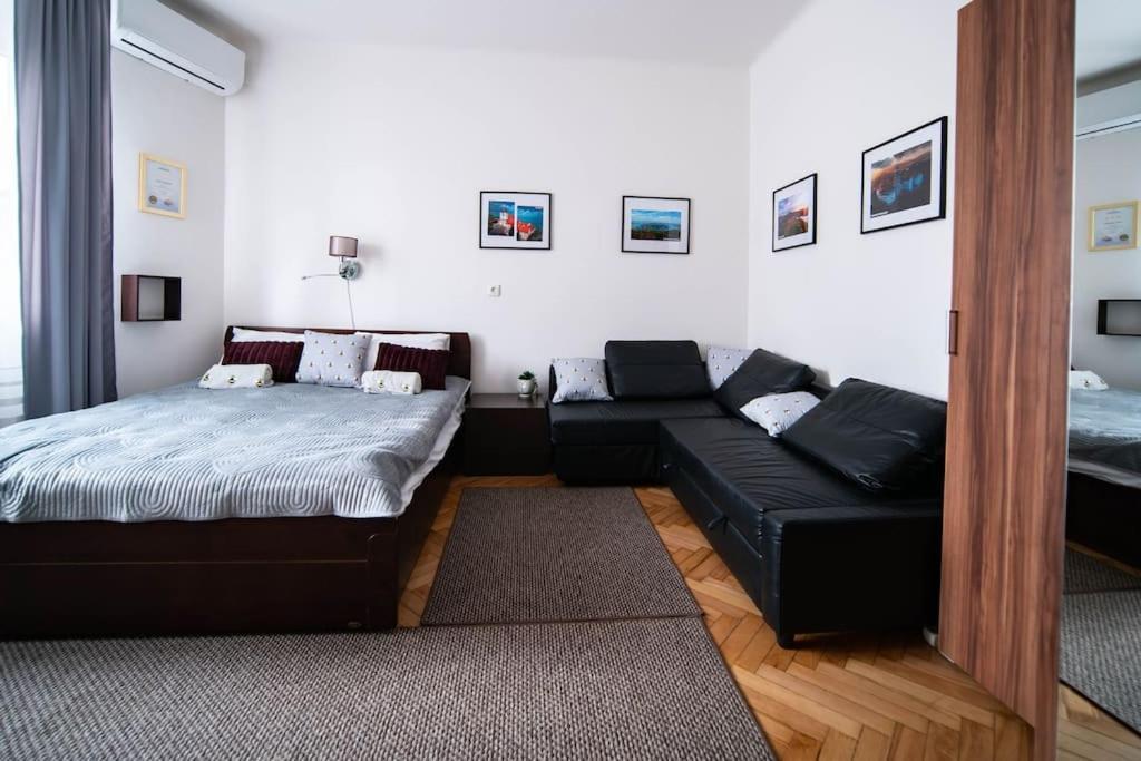 Bumblebee Apartment With Ac Budapest Eksteriør billede